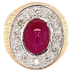 Star Ruby and Diamond Ring in 18K Yellow Gold, GIA-Certified Kenyan Origin, Circ