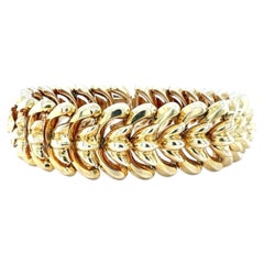 Scallop Link 18K Yellow Gold Bracelet, Circa 1960s