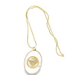 Vintage Pisces Zodiac Crystal Quartz 18K Gold Pendant Necklace, Circa 1970s
