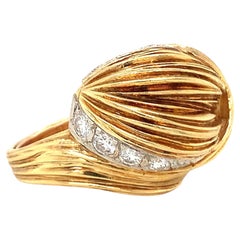 Ribbed Knot 0.85ct Diamond Ring, 18K Gold, Circa 1960s
