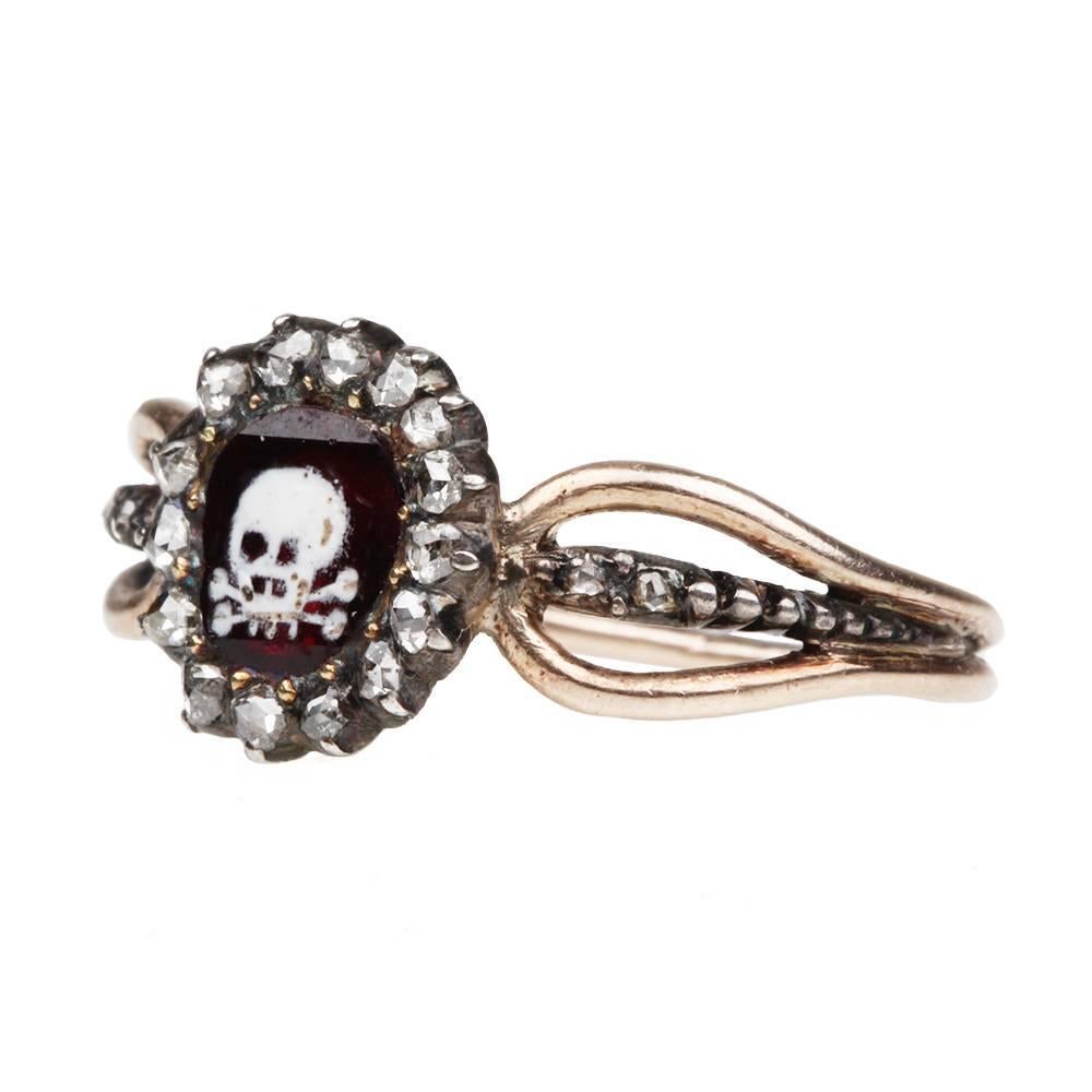 18th Century Memento Mori Garnet Skull Ring In Excellent Condition In Austin, TX