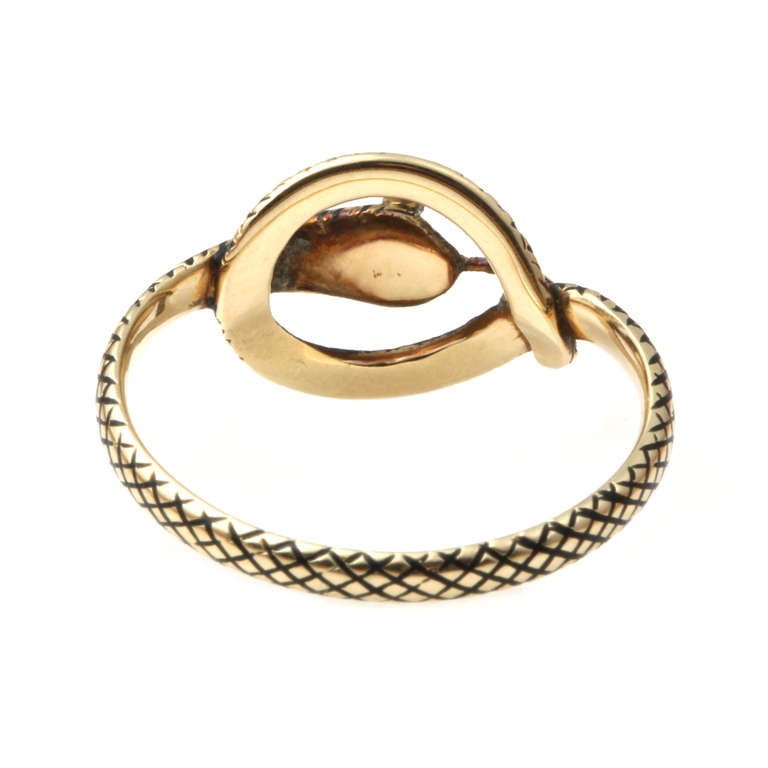 Early Victorian Black Enamel Snake Ring In Excellent Condition In Austin, TX