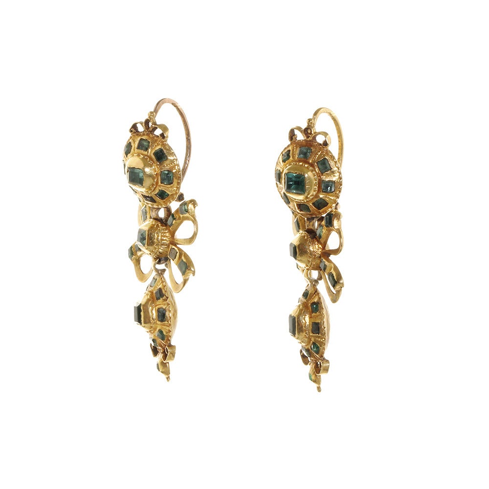Early 19th Century Emerald Lazo Earrings at 1stDibs
