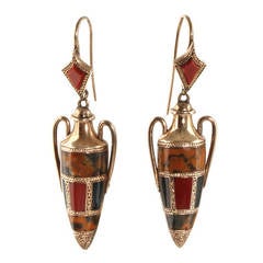 Victorian Scottish Agate Gold Amphora Earrings