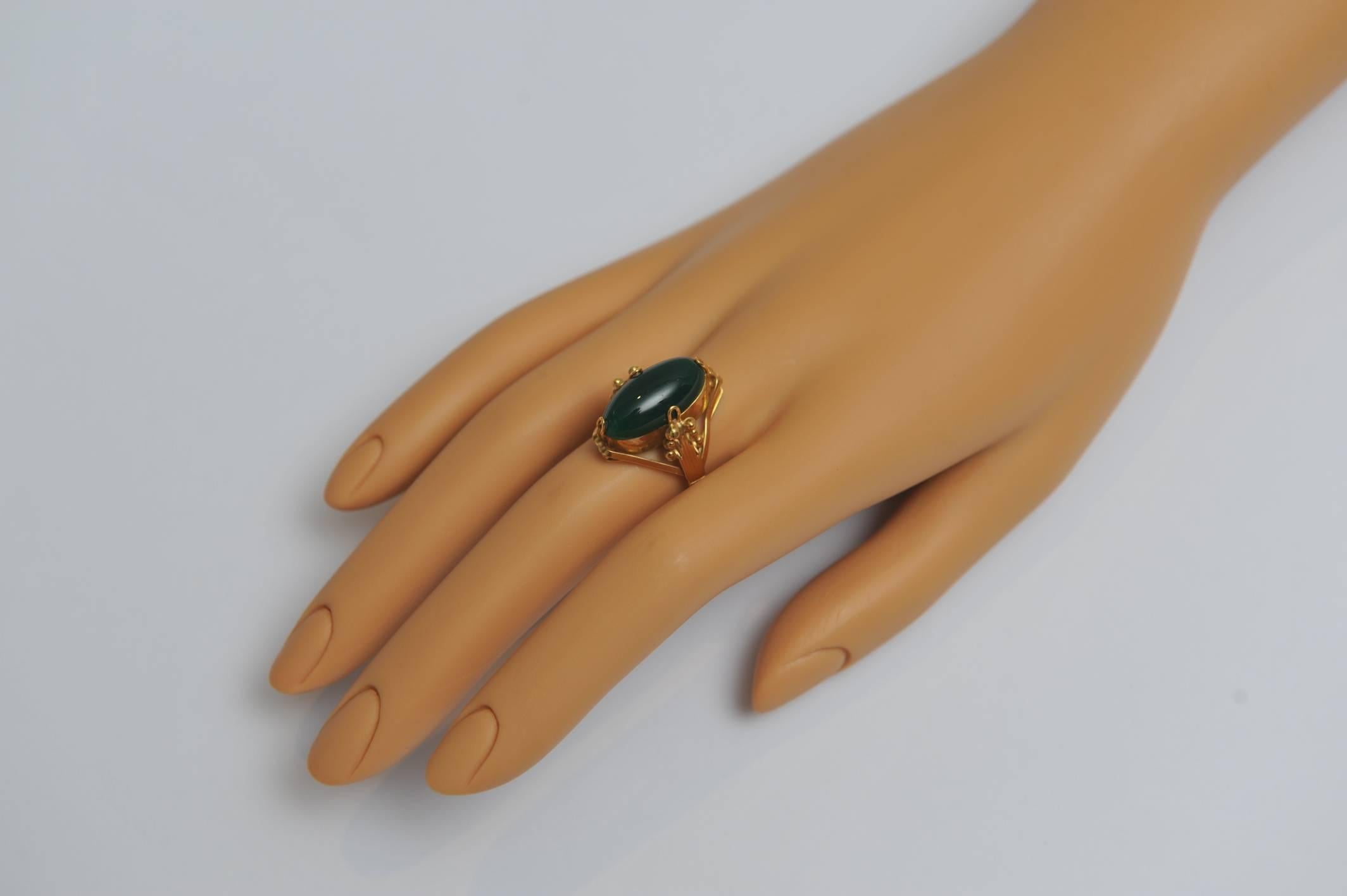 Women's or Men's Art Deco Green Chalcedony and 18 Karat Gold Ring