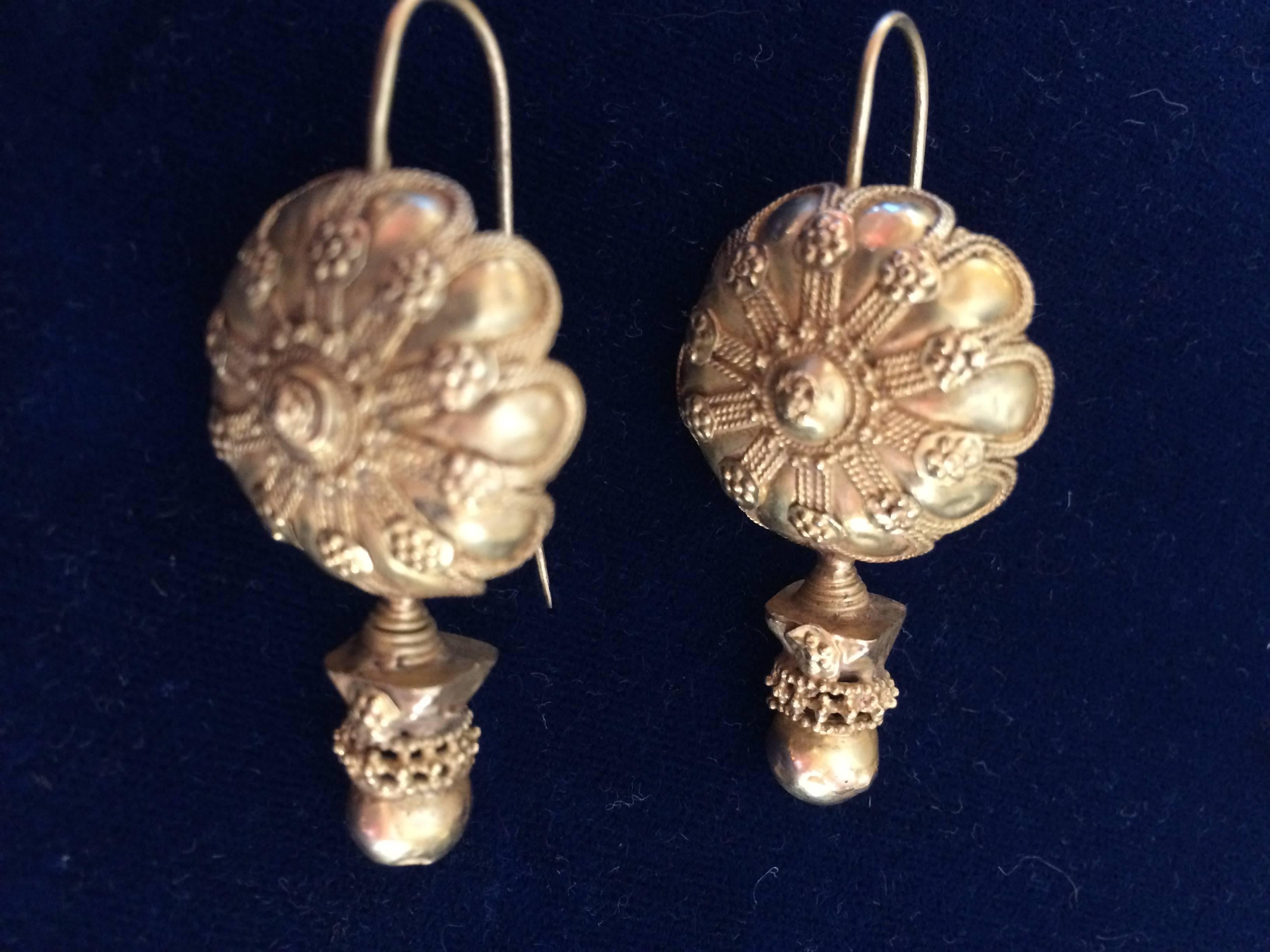 Rare Early 1900's Indian 22K Gold Earrings with Fine Granulation Work In Excellent Condition In Nantucket, MA