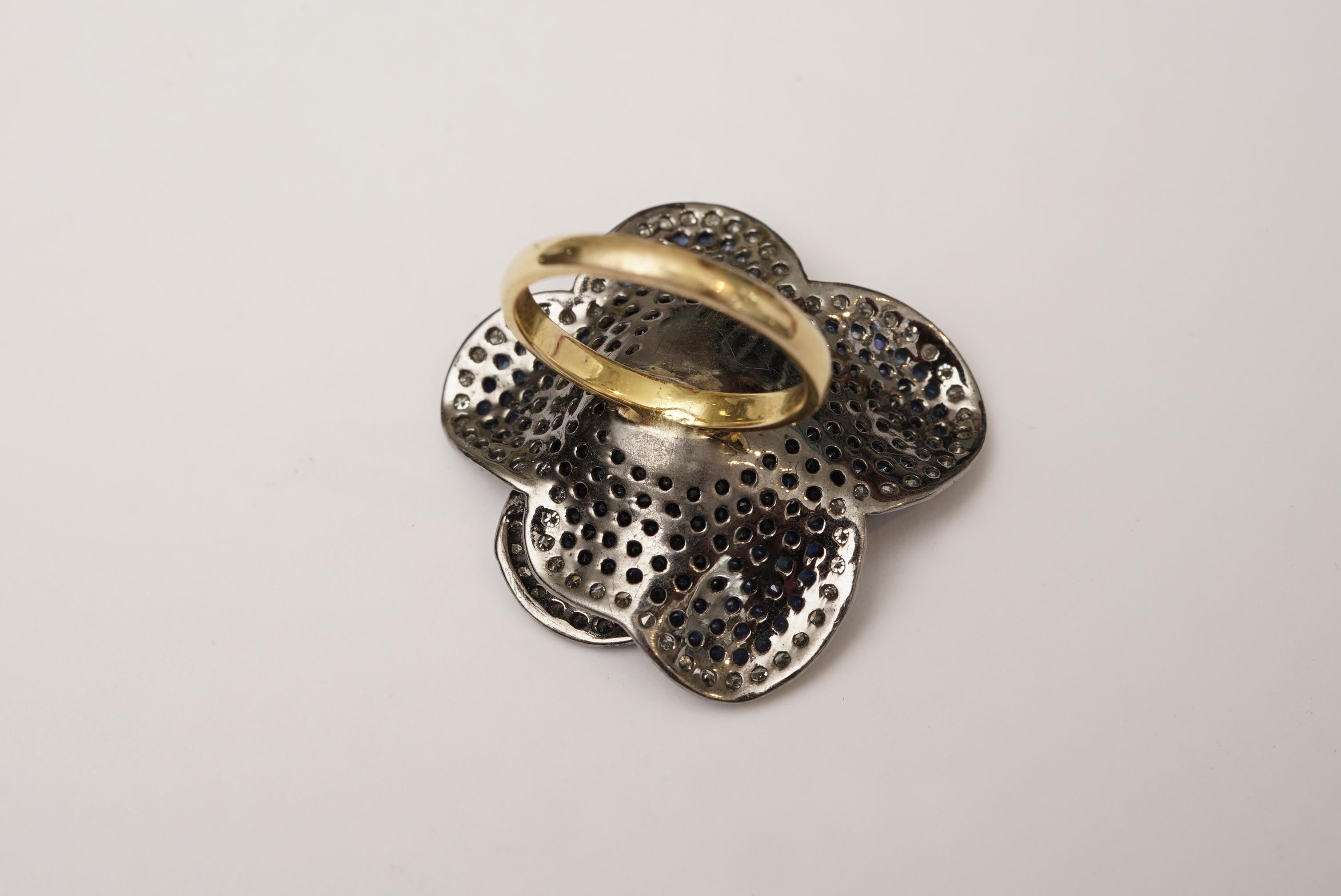 Flower Ring of Pave`-Set Blue Sapphires and Diamonds, Gold Band In New Condition In Nantucket, MA