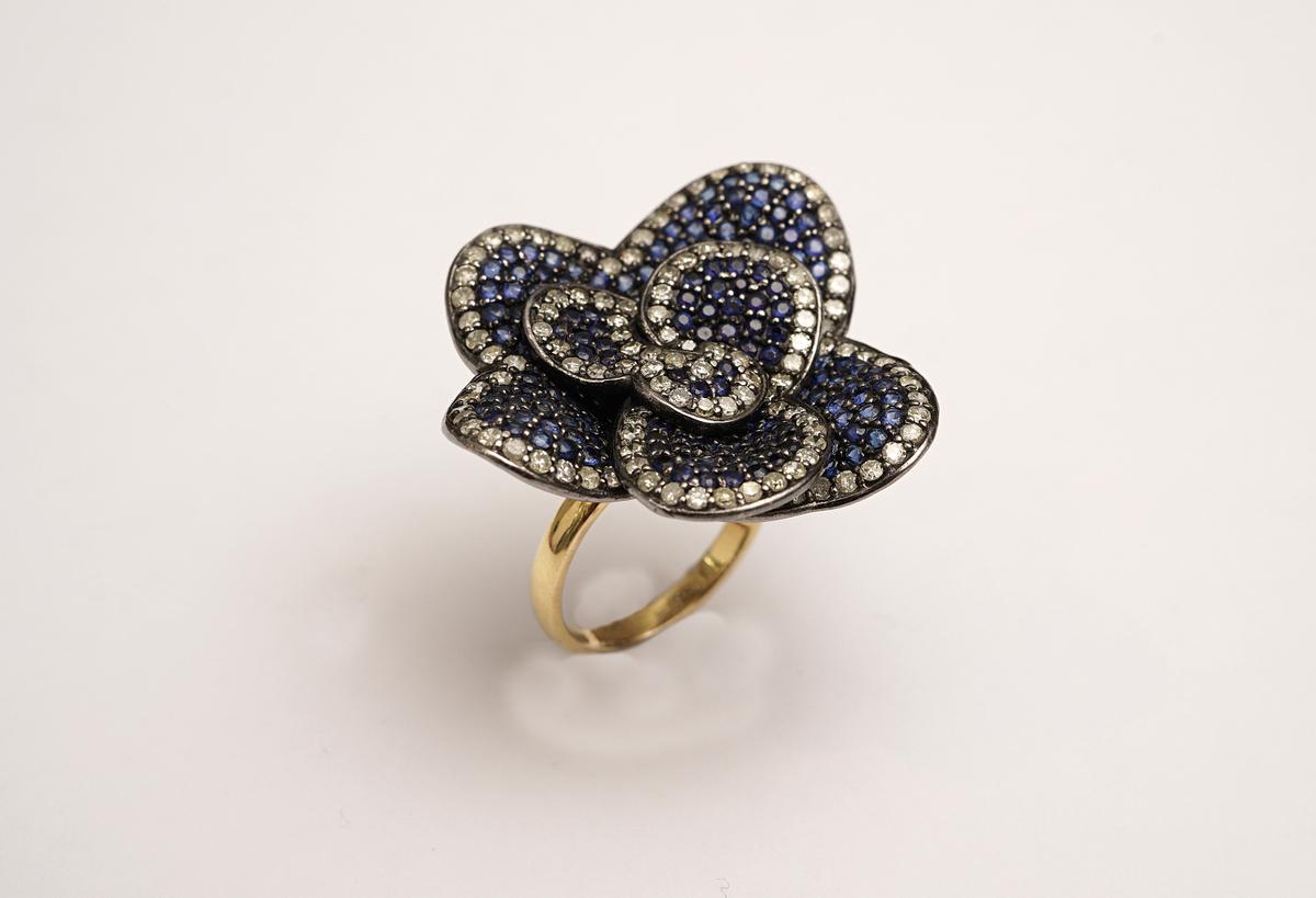 Women's or Men's Flower Ring of Pave`-Set Blue Sapphires and Diamonds, Gold Band