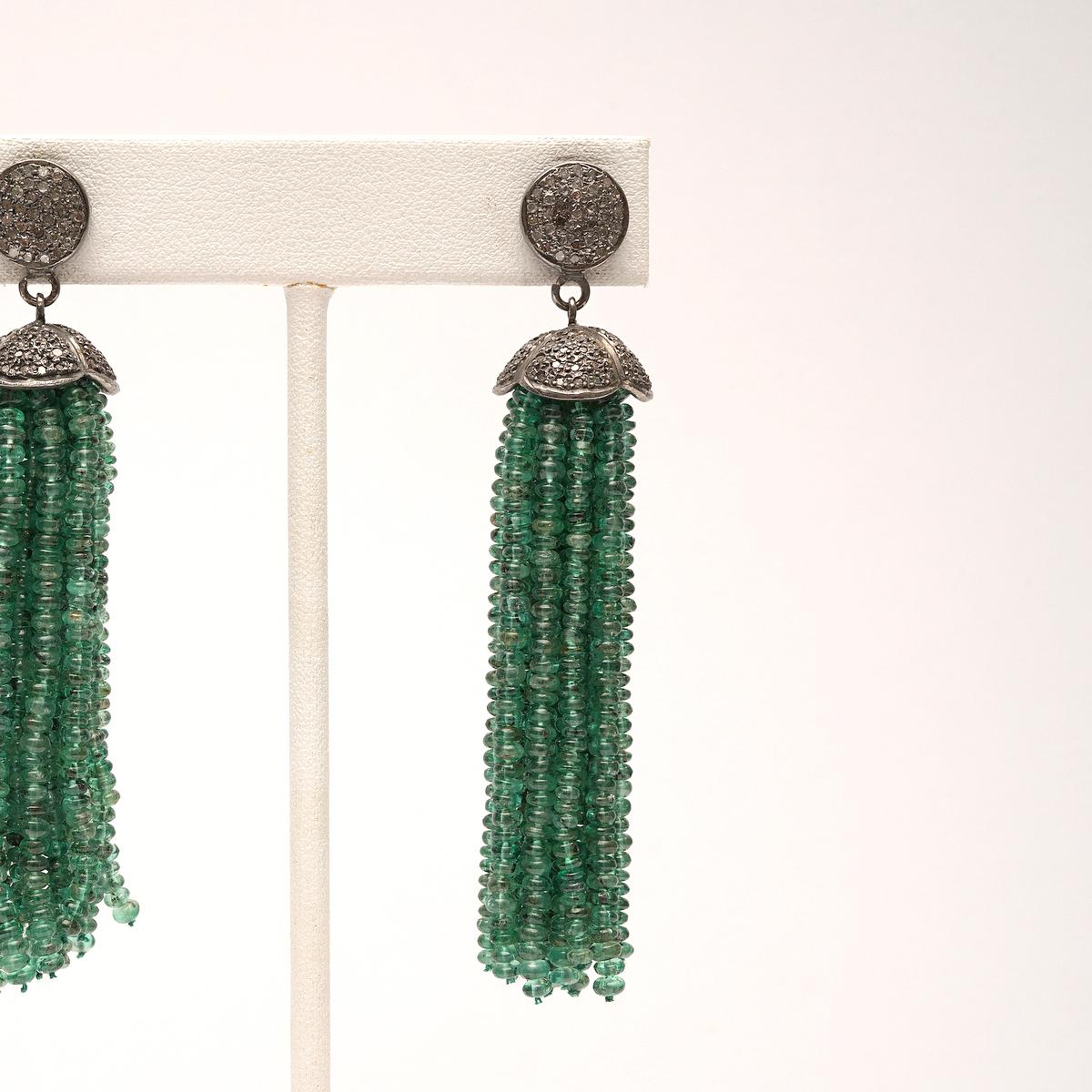 Diamond and Emerald Tassel Earrings In Excellent Condition In Nantucket, MA