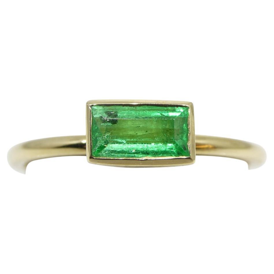 Kolumbianischer Smaragd-Stacker-Ring aus 10 Karat Gelbgold