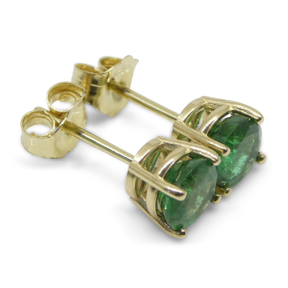 0,87ct Runde grüne Smaragd Ohrstecker in 14k Gelbgold im Angebot 4