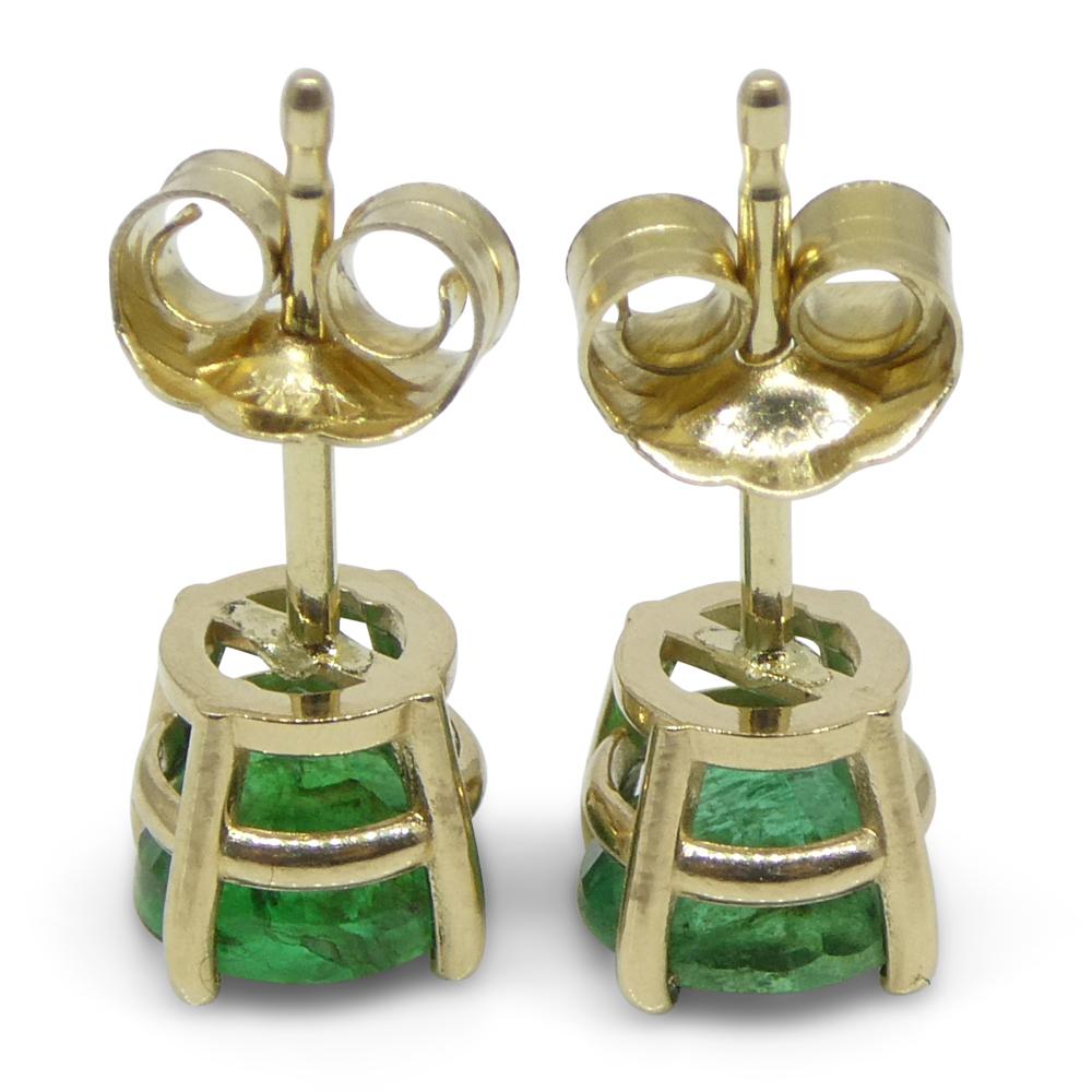 0,87ct Runde grüne Smaragd Ohrstecker in 14k Gelbgold für Damen oder Herren im Angebot