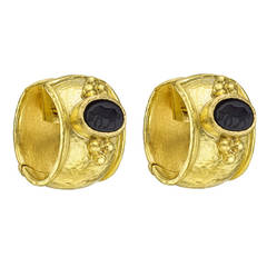 Elizabeth Locke ​Onyx Intaglio Gold Hoop Earrings