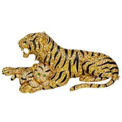 Van Cleef & Arpels Yellow Diamond Tiger Mother and Cub Brooch