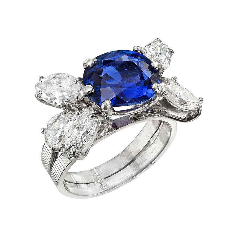 3.45 Carat Sapphire 
Diamond Ring