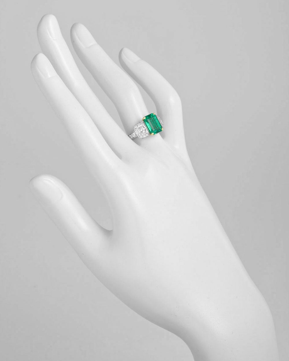 2.84 Carat GIA Cert Emerald Diamond Platinum Ring In Excellent Condition In Greenwich, CT