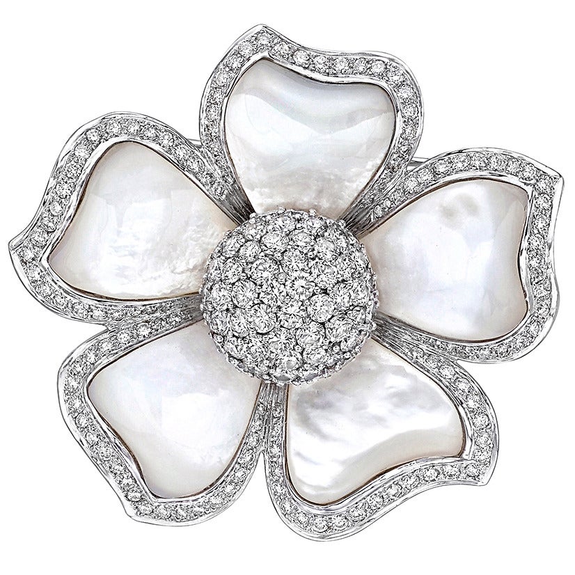 Mother-of-Pearl Diamond Gold Flower Brooch