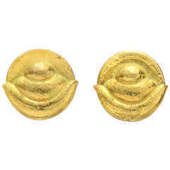 Hammered Gold Circle Earclips