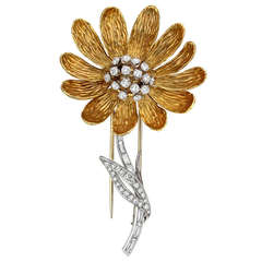 Boucheron ​Gold 
Diamond Daisy Brooch
