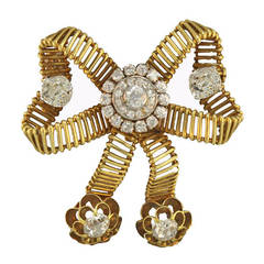 Mellerio ​Diamond Gold Stylized Bow Brooch