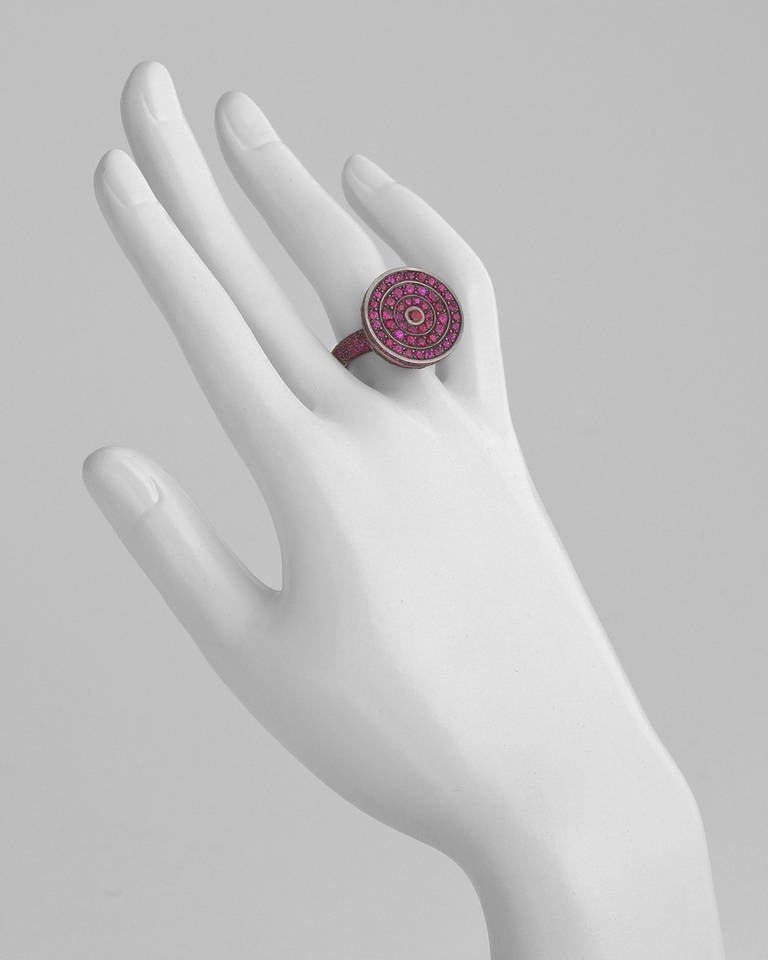 Boucheron Ruby Blackened Gold Secret Ring In Excellent Condition For Sale In Greenwich, CT