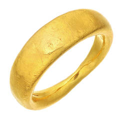 Yossi Harari Hammered Gold Band Ring