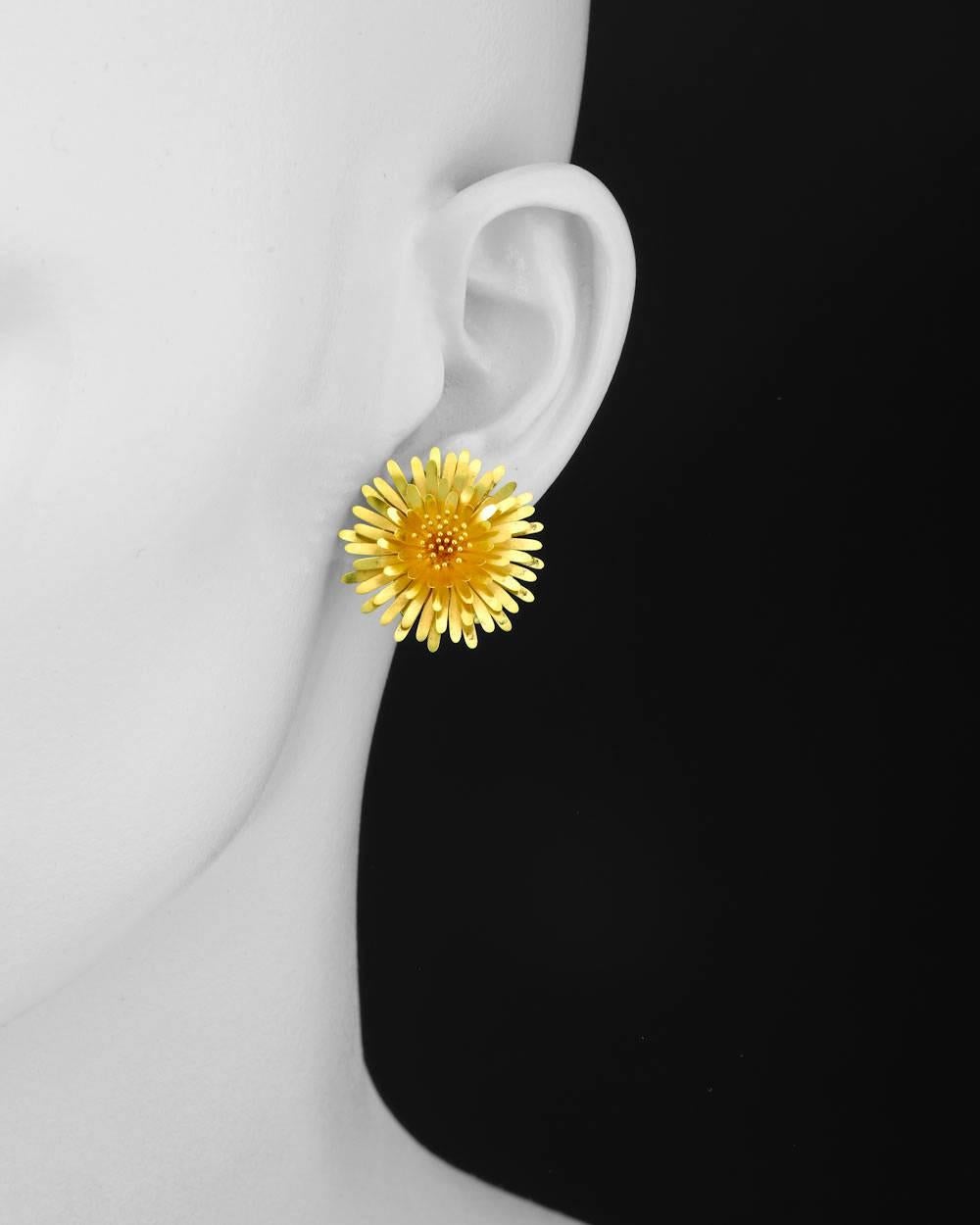 'Dandelion' flower earrings in 18k yellow gold with green enamel foliate motif backs, with clips and posts, handmade by McTeigue & McClelland. 1