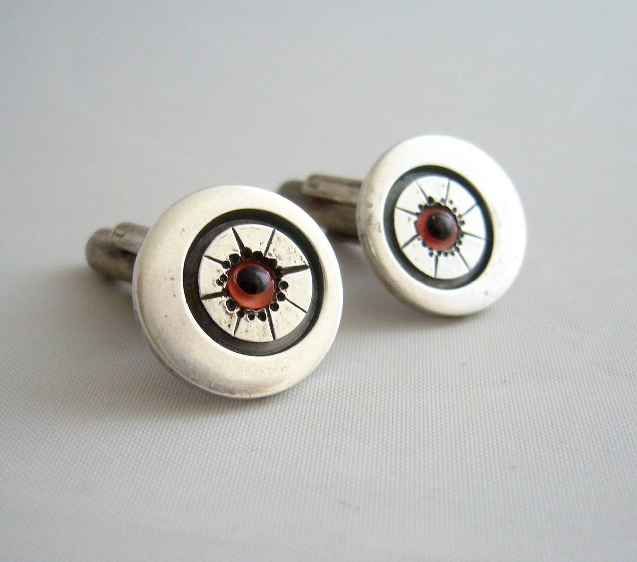 A rare pair of early 1950's  eyeball cufflinks by Ed Levin of Bennington, Vermont.  Measuring 5.8
