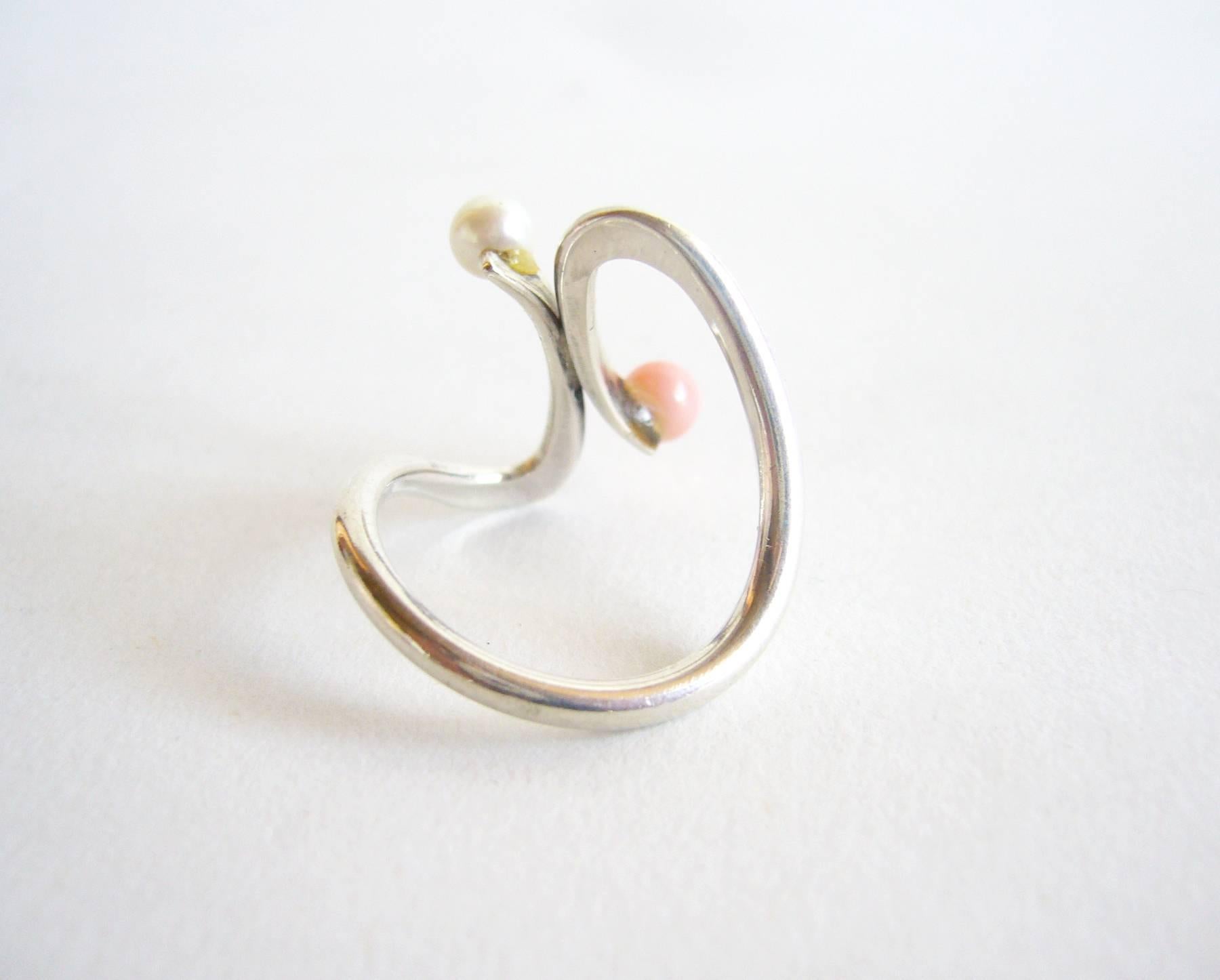 Jack Nutting Coral Pearl Sterling Silver California Modernist Ring In Good Condition For Sale In Palm Springs, CA