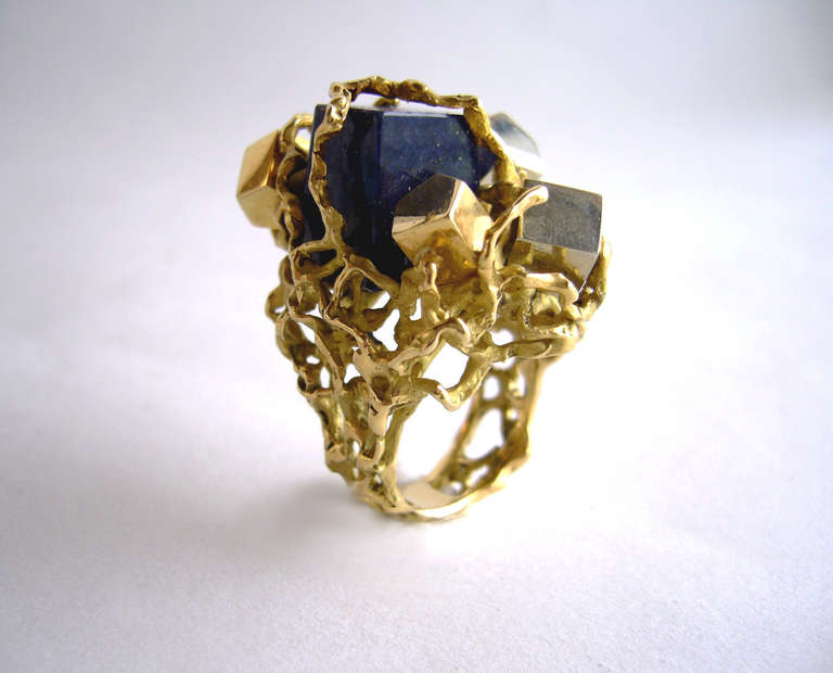 Gold Lapis Lazuli Modernist Cocktail Ring In Excellent Condition In Los Angeles, CA