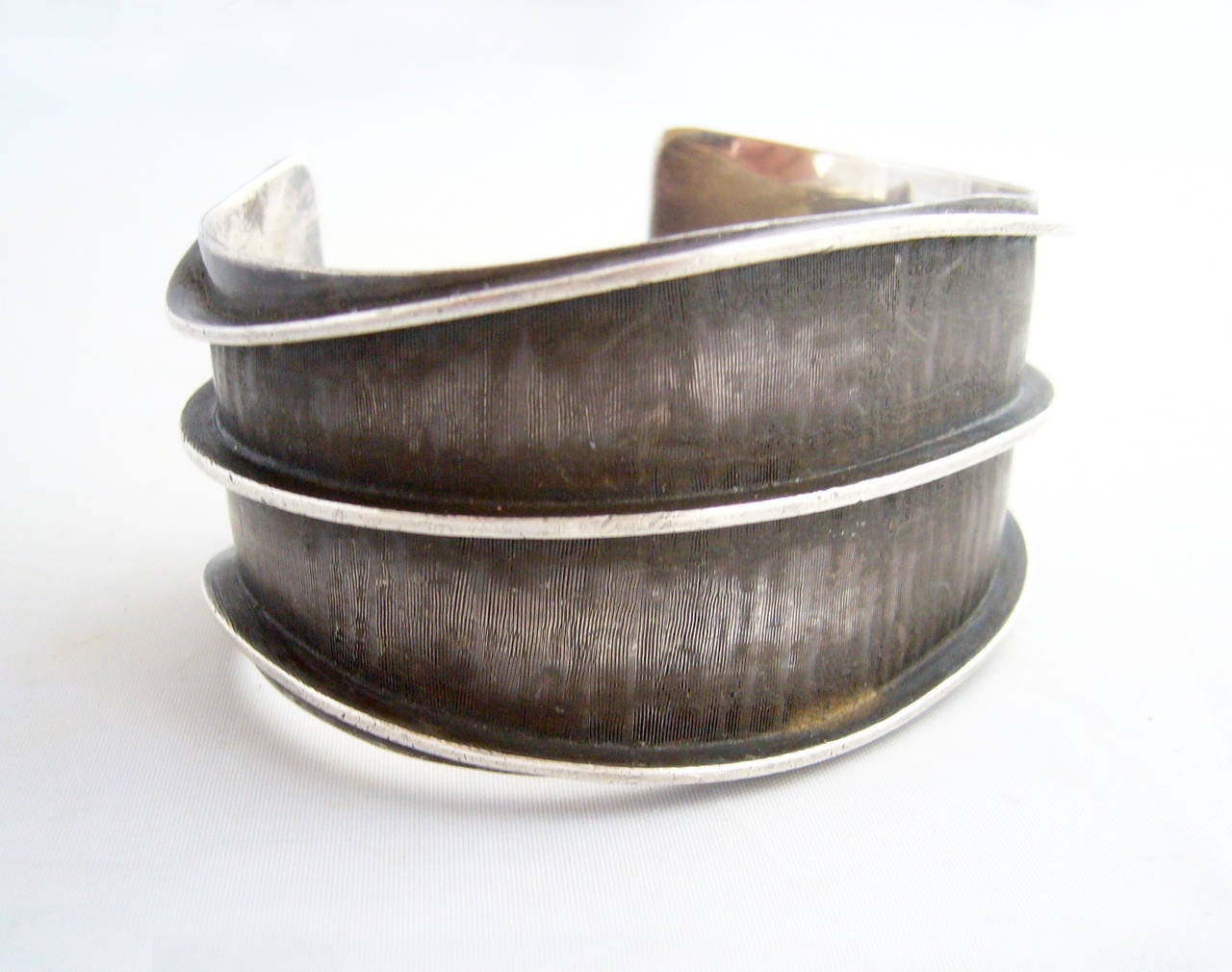 Lasnier Sterling Silver American Modernist Cuff Bracelet In Good Condition In Palm Springs, CA