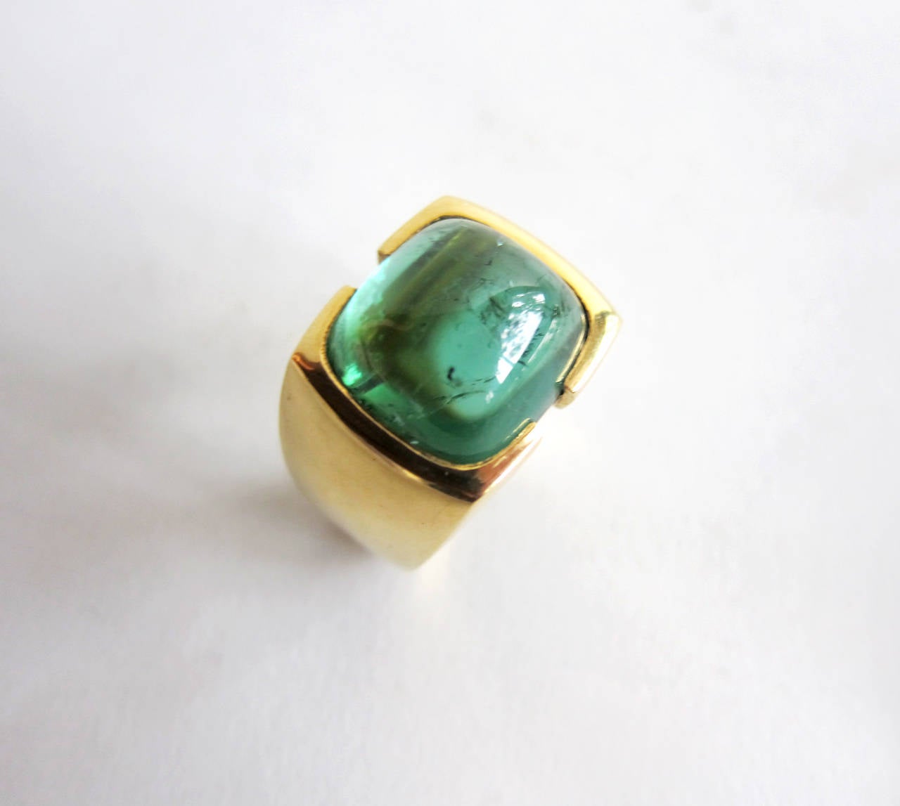 Tourmaline Cabochon Gold Gentleman's Ring In Excellent Condition In Palm Springs, CA