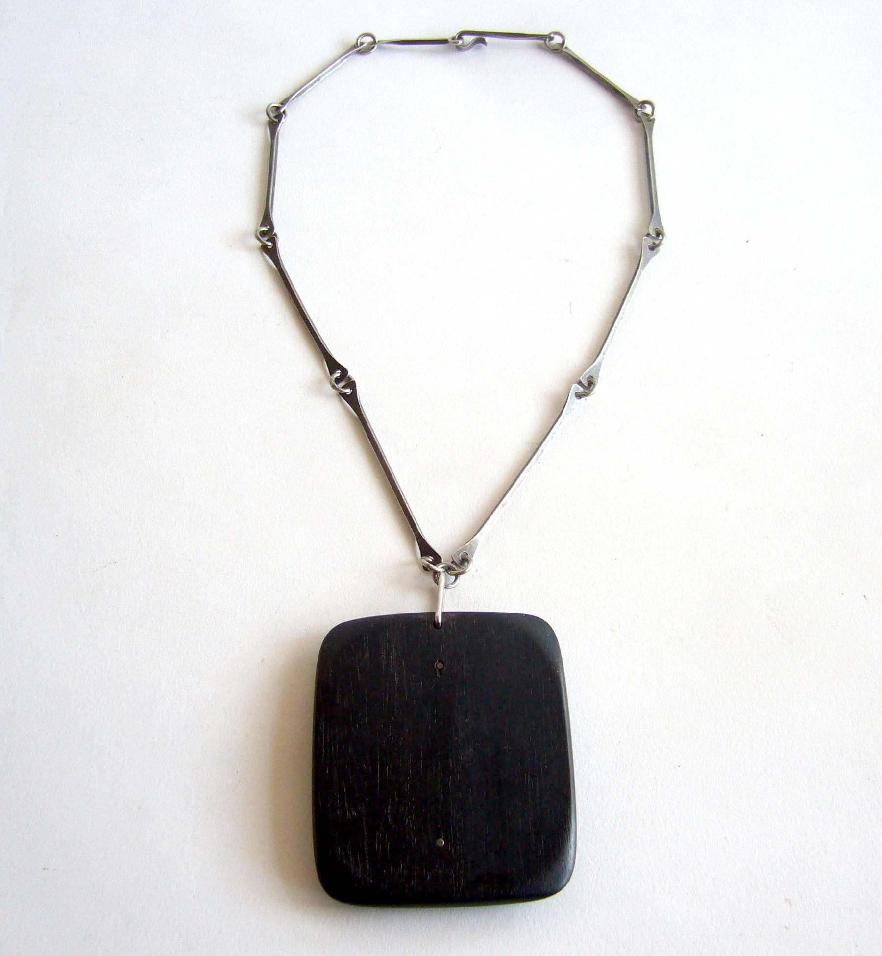 Irvin and Bonnie Burkee Wood Sterling Silver Abstract Pendant Necklace In Excellent Condition In Palm Springs, CA
