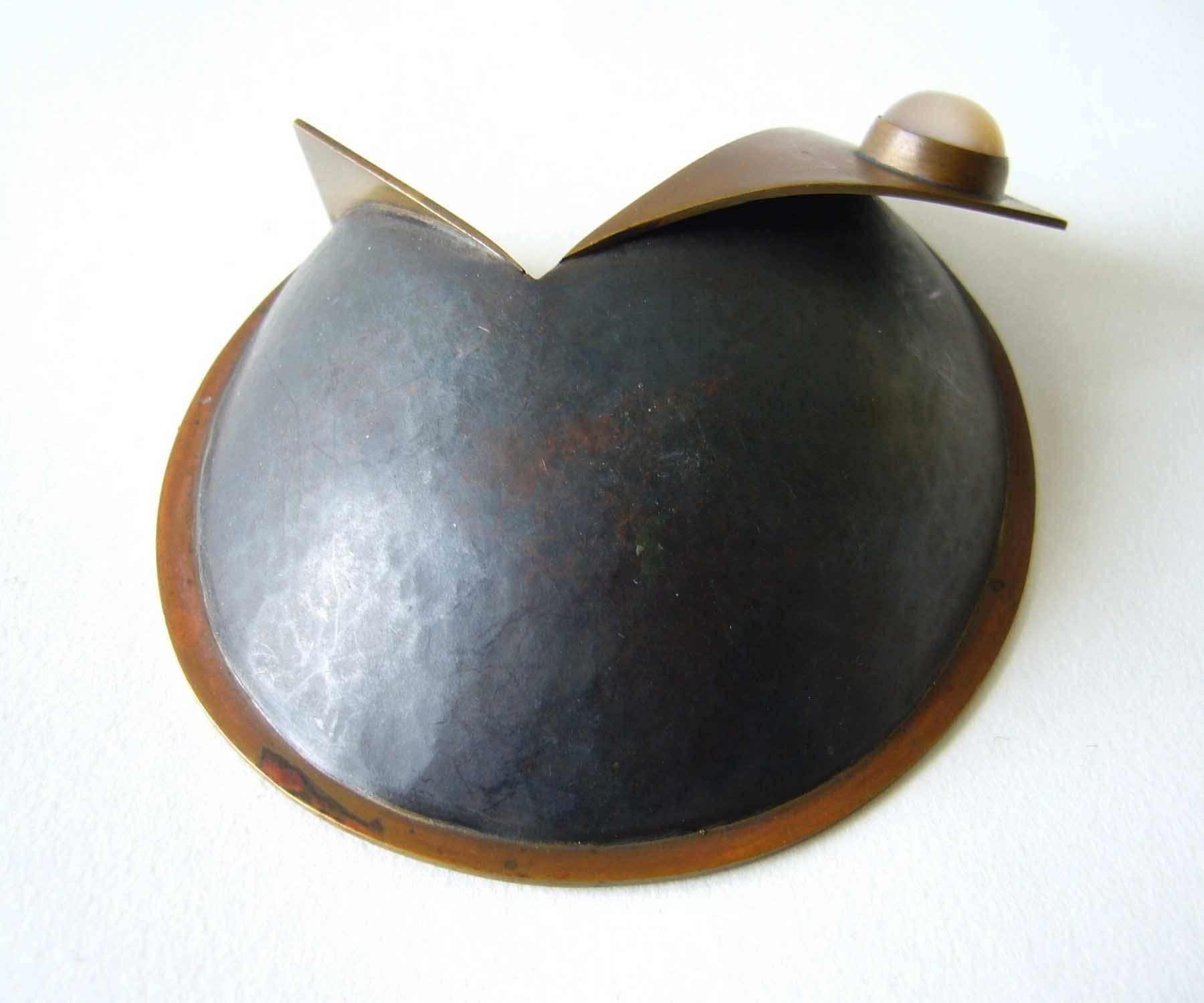 Early Modernist Bronze Quartz Convex Brooch In Excellent Condition In Palm Springs, CA