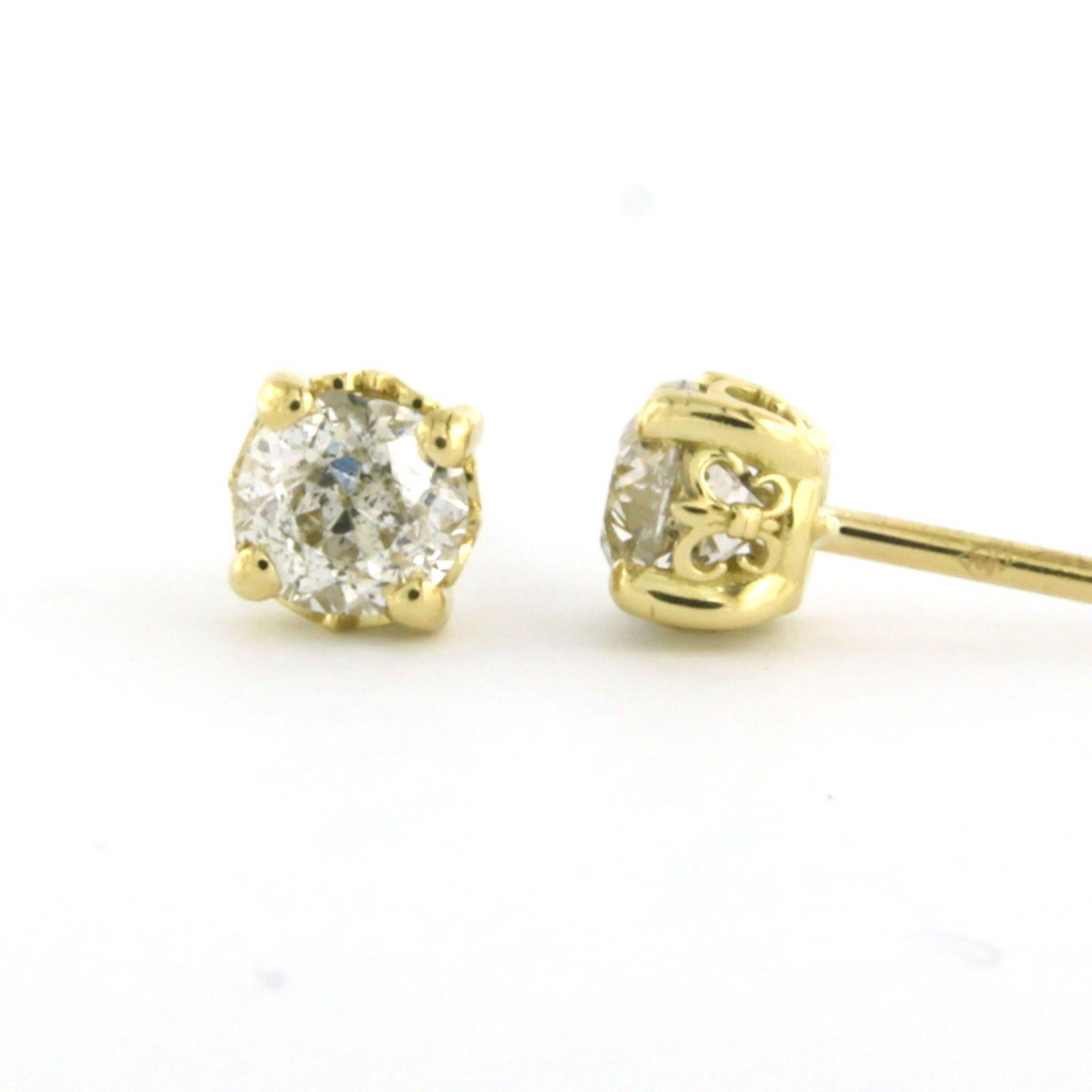 Moderne Boucles d'oreilles avec diamants taille ancienne jusqu'à 1,00ct Or jaune 18k 2,0 grammes en vente