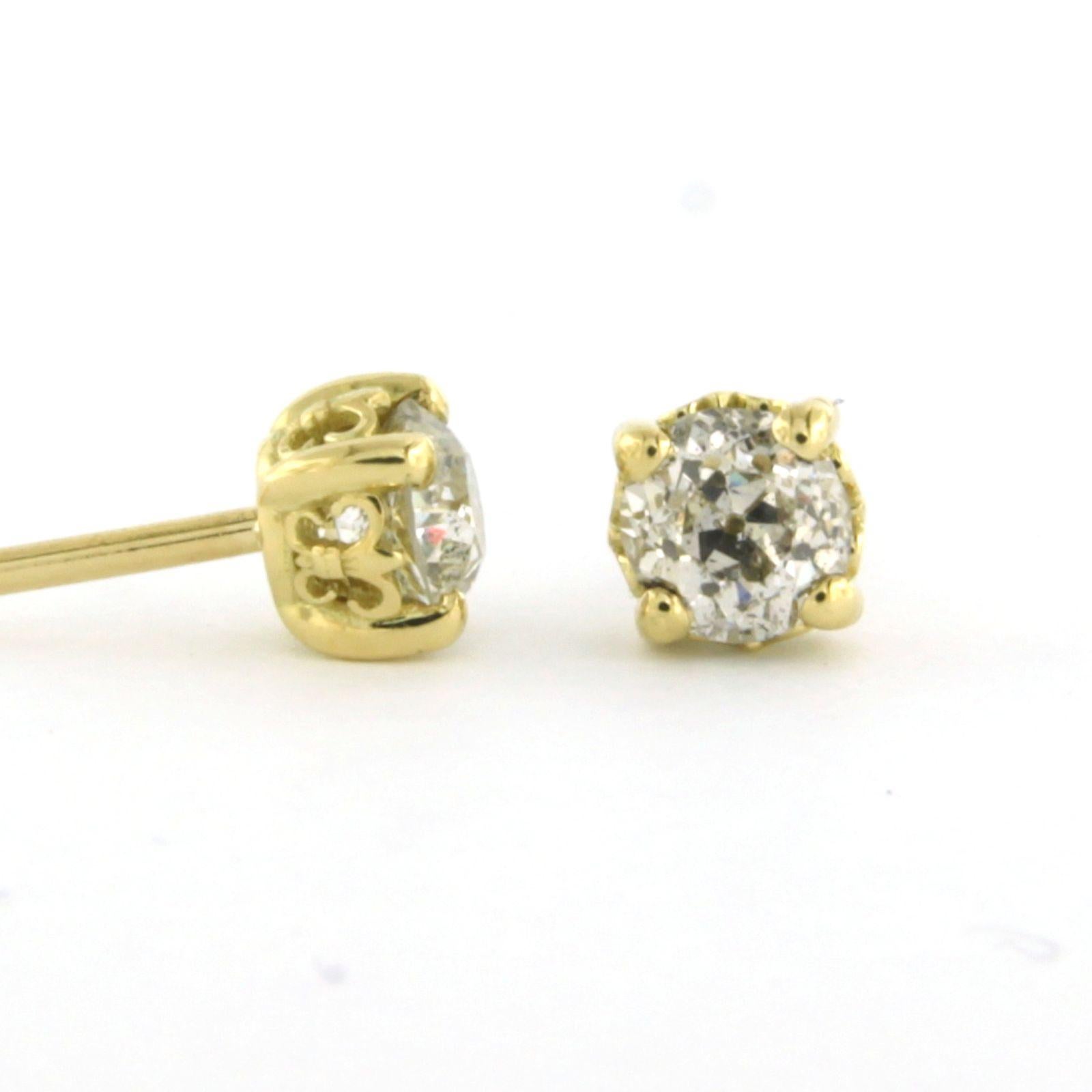 Taille vieille mine Boucles d'oreilles avec diamants taille ancienne jusqu'à 1,00ct Or jaune 18k 2,0 grammes en vente