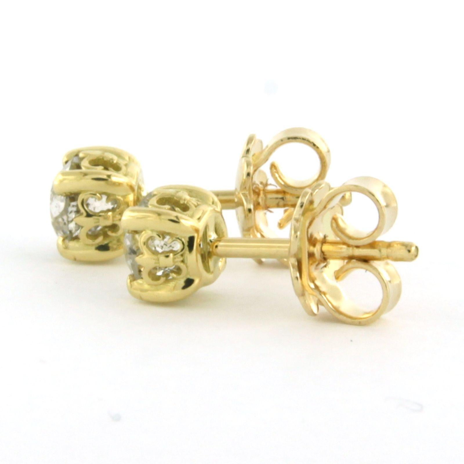 Boucles d'oreilles avec diamants taille ancienne jusqu'à 1,00ct Or jaune 18k 2,0 grammes en vente 1