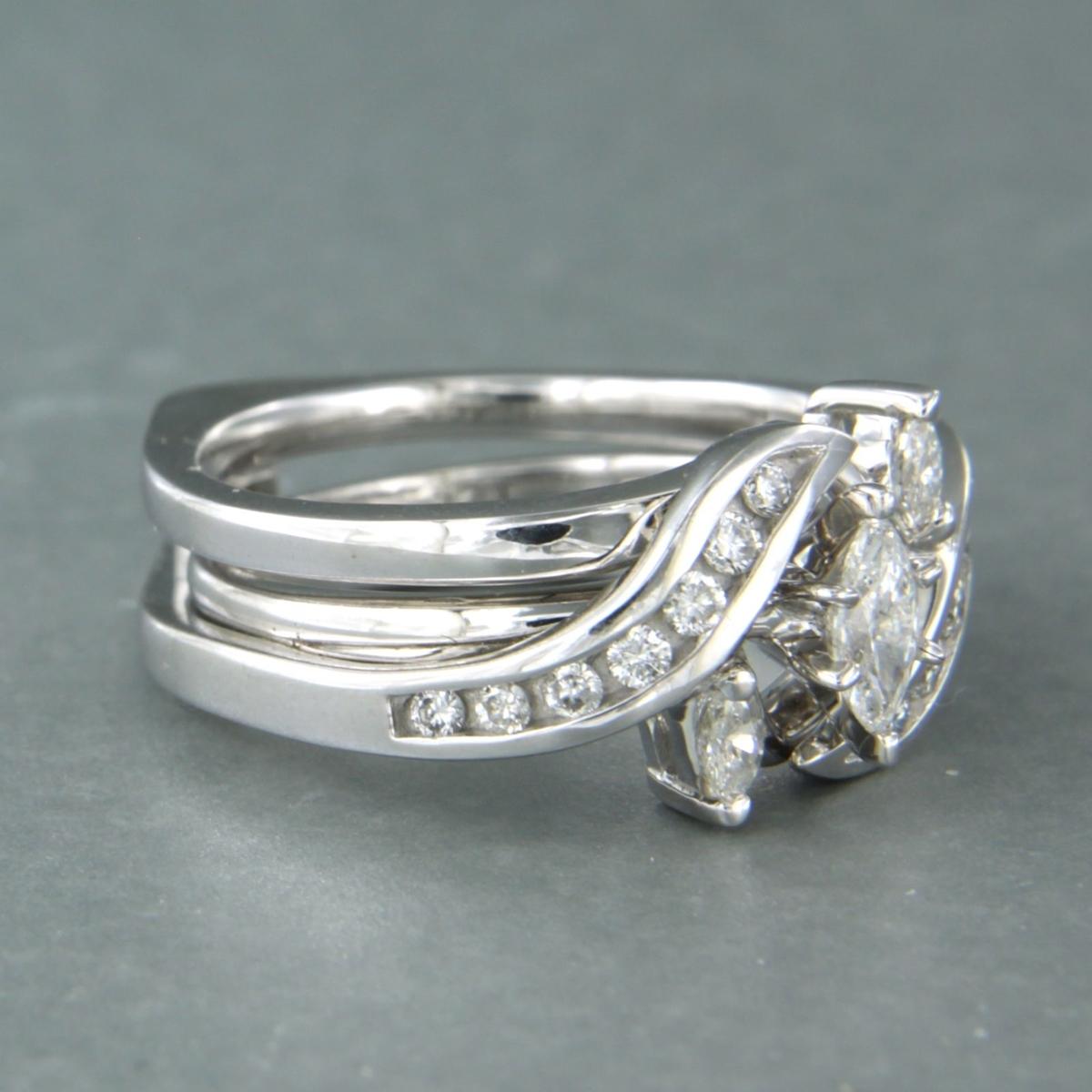 Set di anelli Anello con diamanti a forma di marquise fino a 0,60ct in oro bianco 14k in vendita 4