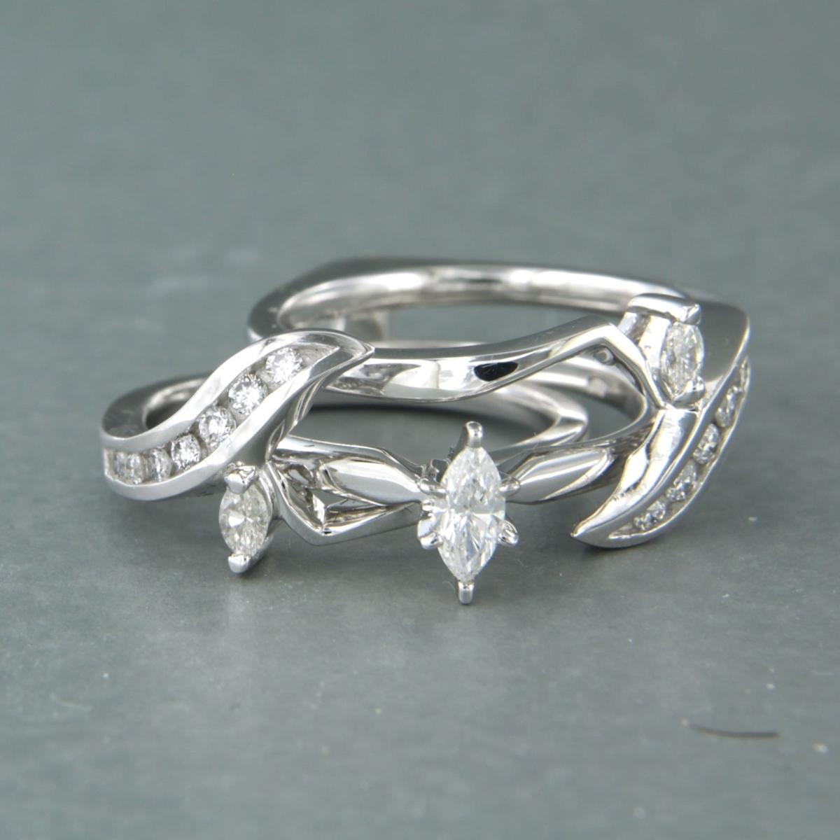 Set di anelli Anello con diamanti a forma di marquise fino a 0,60ct in oro bianco 14k in vendita 5