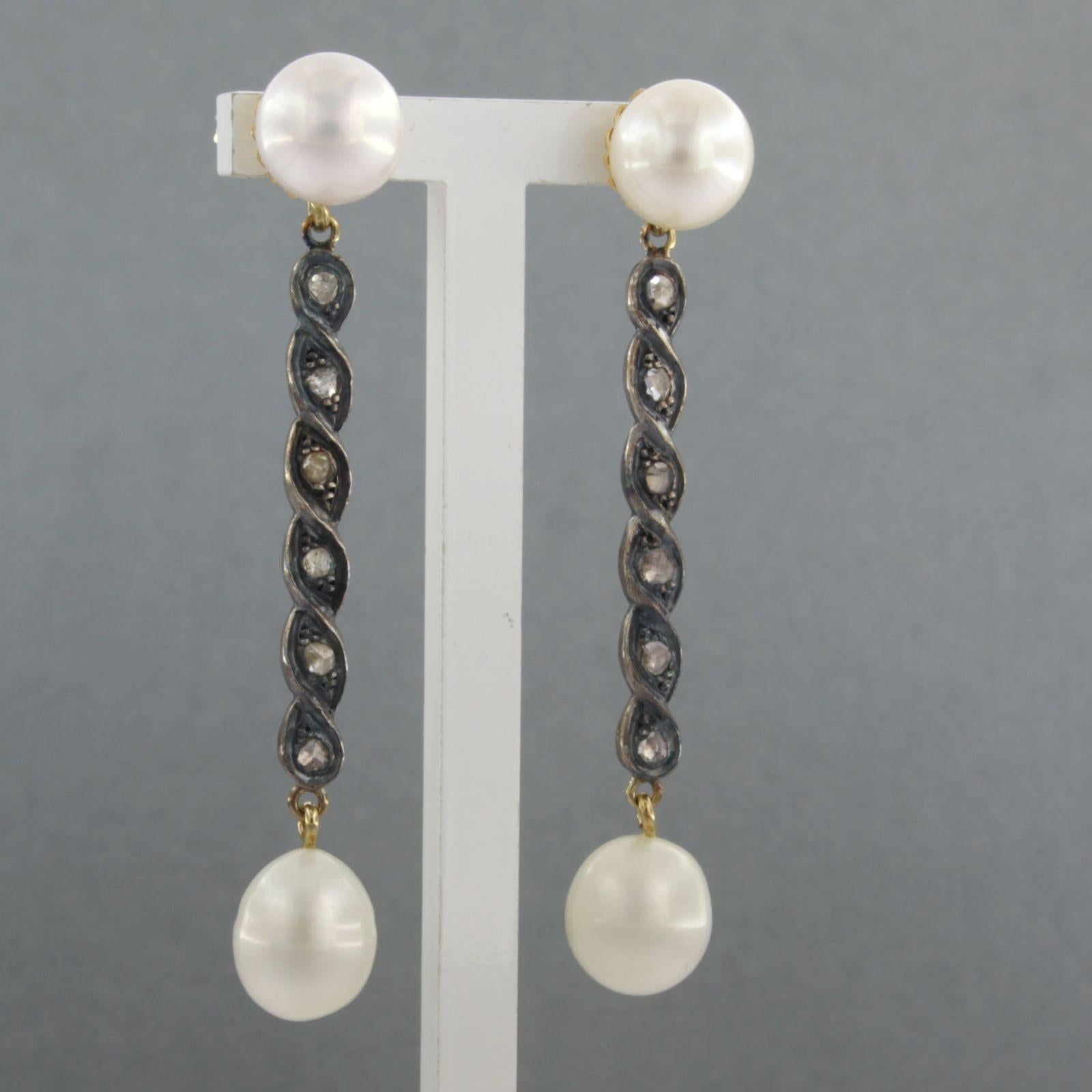 Début de l'époque victorienne Boucles d'oreilles en or et argent 14 carats avec perles et diamants taille rose jusqu'à 0,05 carat en vente