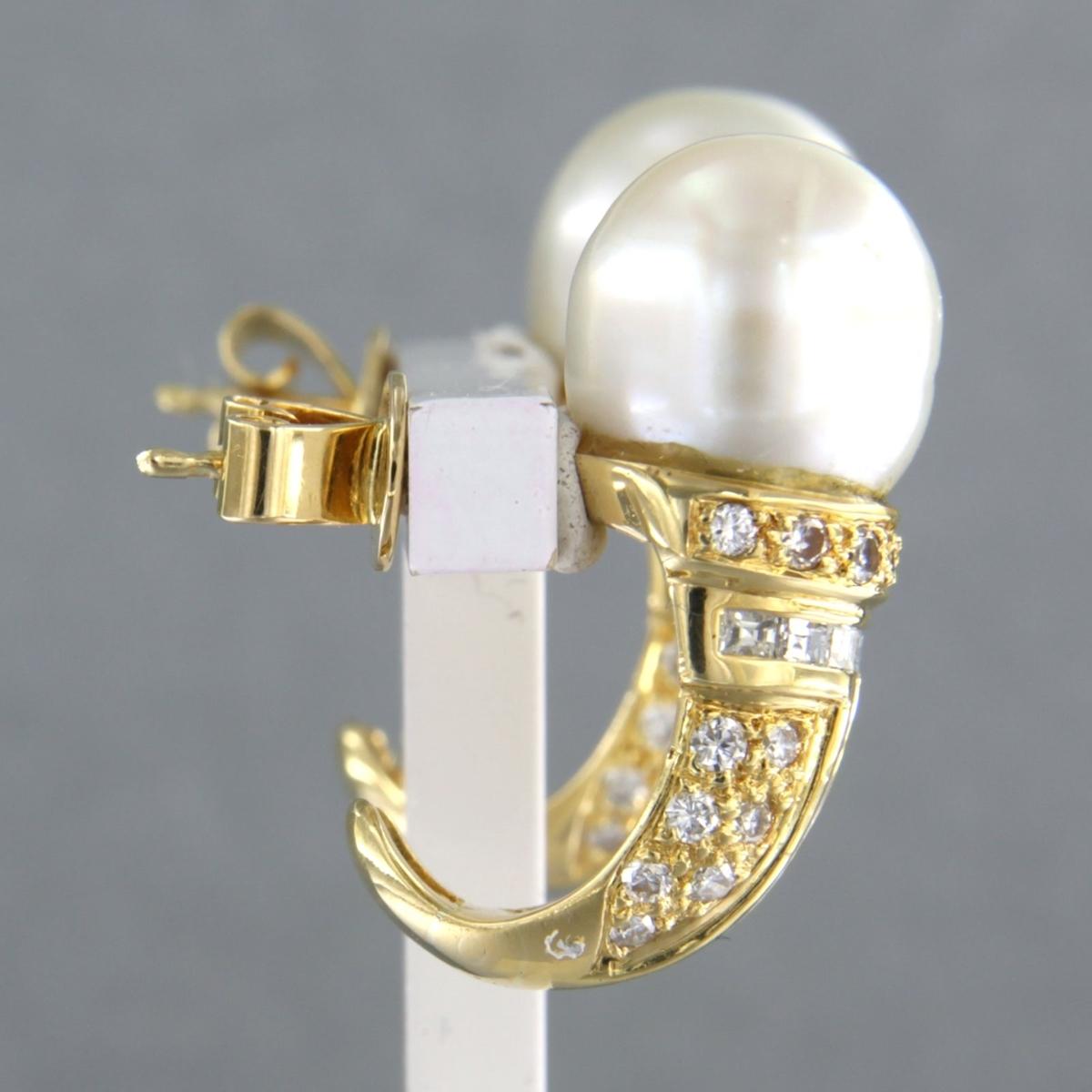 Boucles d'oreilles en or 18 carats avec diamants taille carrée, perles et brillantes jusqu'à 1,50 carat Excellent état - En vente à The Hague, ZH