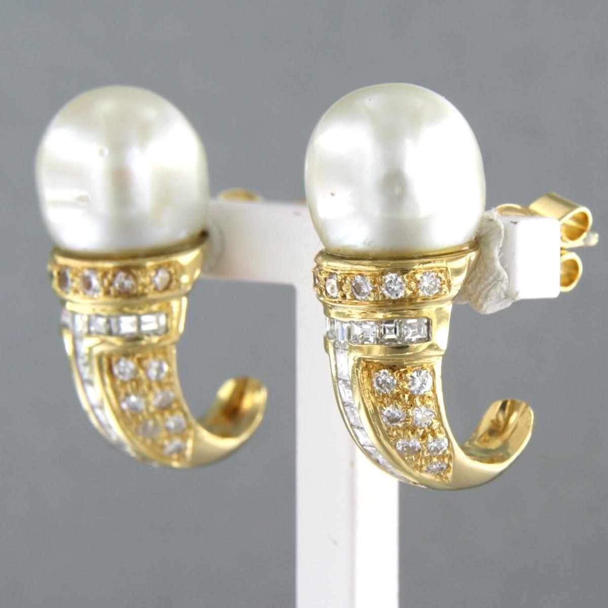 Boucles d'oreilles en or 18 carats avec diamants taille carrée, perles et brillantes jusqu'à 1,50 carat en vente 1