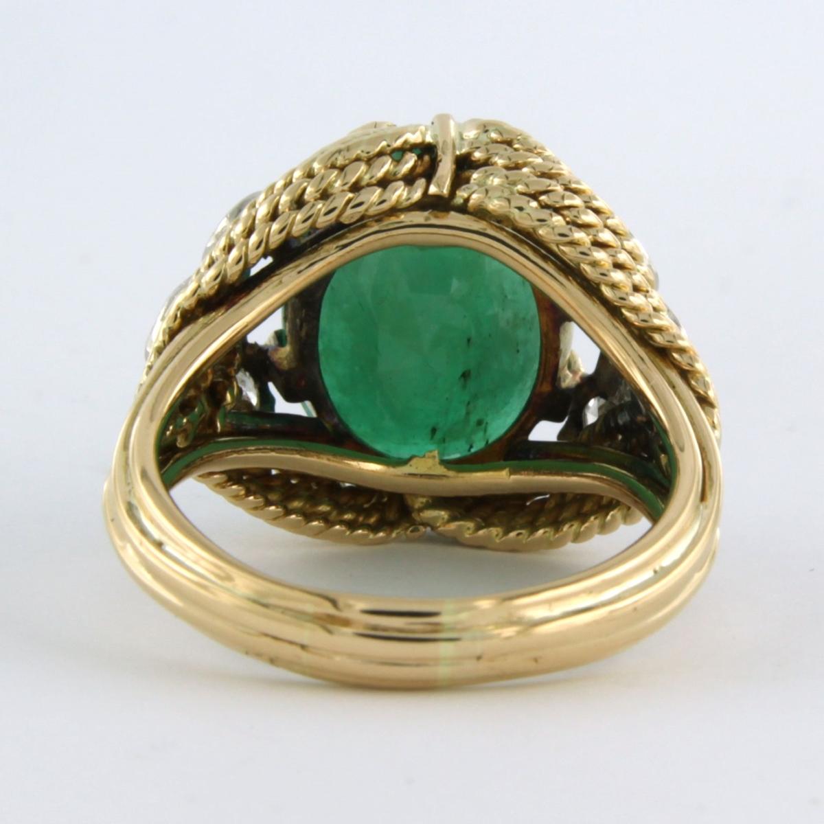 Taglio vecchia miniera Anello con smeraldo da 8,11 carati e diamanti taglio old mine da 0,74 carati in oro 14k e platino in vendita