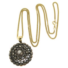 Pendentif de style VICTORIEN orné de diamants taille rose, monté sur un collier fin en or 14 carats et argent