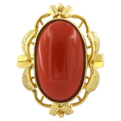 Bague victorienne avec corail, or 14 carats, 7,1 grammes