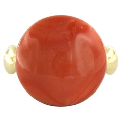 18k yellow gold ring set with coral - 8.2 grams - ring size U.S. 7.5 - EU. 17.75