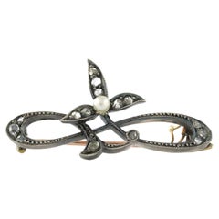 Victorian Brooch with pearl and rose cut diamonds up to 0.10ct 18k gold, silver