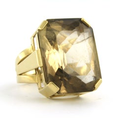 Anillo de cóctel de oro amarillo de 18k con topacio ahumado, talla esmeralda, 21,00 ct