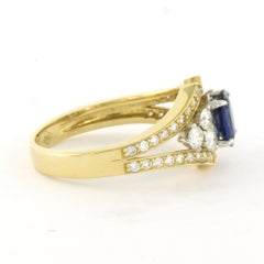 Ring with sapphire up to 0.69ct and brilliant cut diamonds up to 0.70ct 18k gold