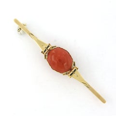 High Victorian Brooch with coral 14k gold 6.0 grams